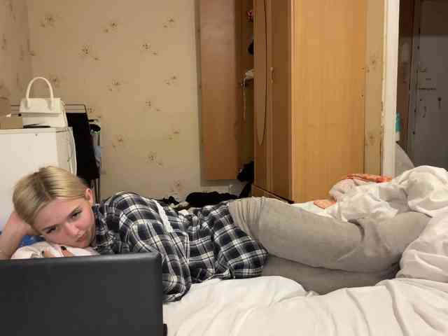 DulcieDrinkall webcam