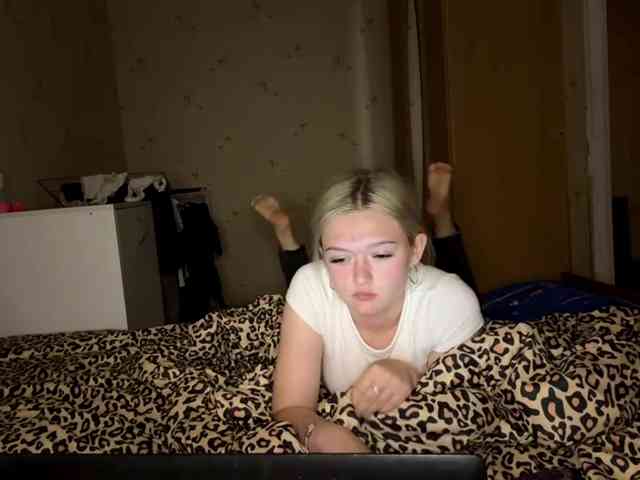 DulcieDrinkall webcam