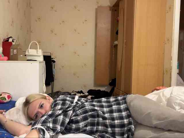 DulcieDrinkall webcam