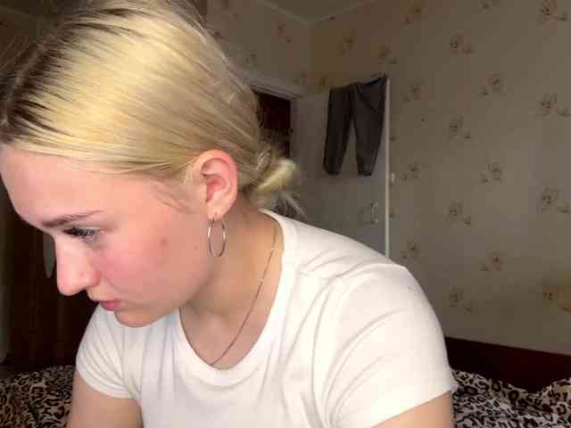 DulcieDrinkall webcam