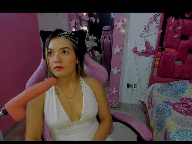 sara-candy live cam on BongaCams
