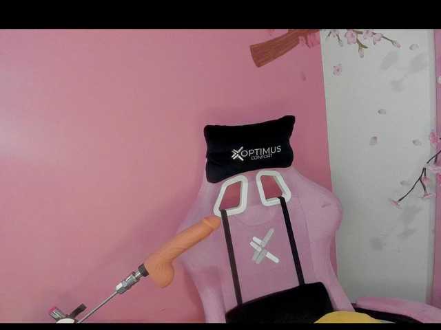 sara-candy live cam on BongaCams
