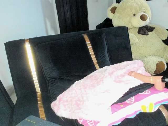 sara-candy live cam on BongaCams