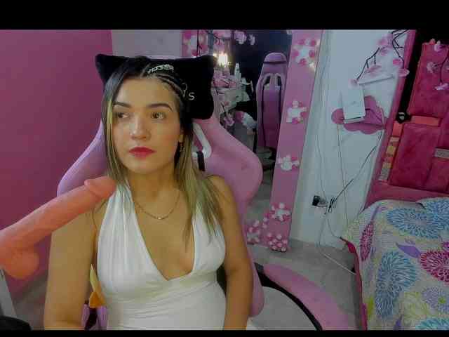 sara-candy
