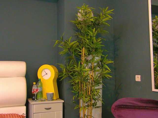 Tiny-Tease live cam on BongaCams