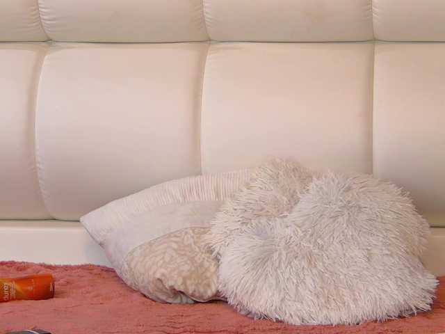Tiny-Tease live cam on BongaCams