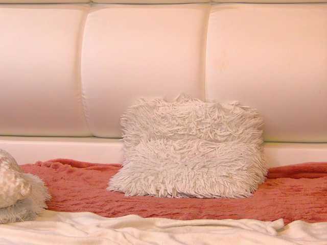 tiny-tease cam belle