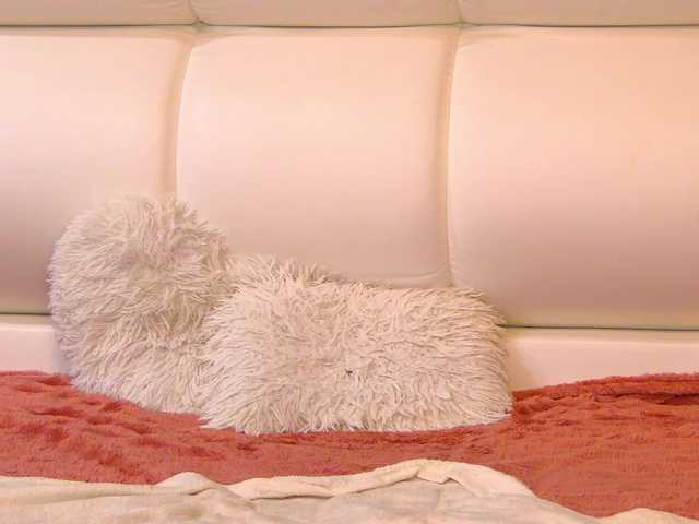 Tiny-Tease live webcam show