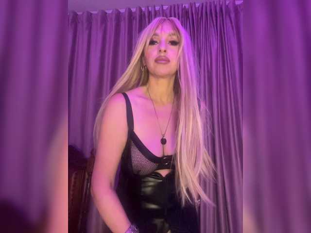 Alia666BFD live cam on BongaCams
