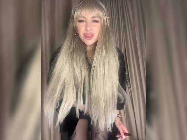 Alia666BFD live cam on BongaCams