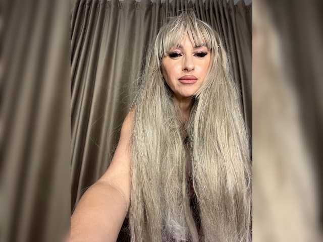 Alia666BFD live webcam show