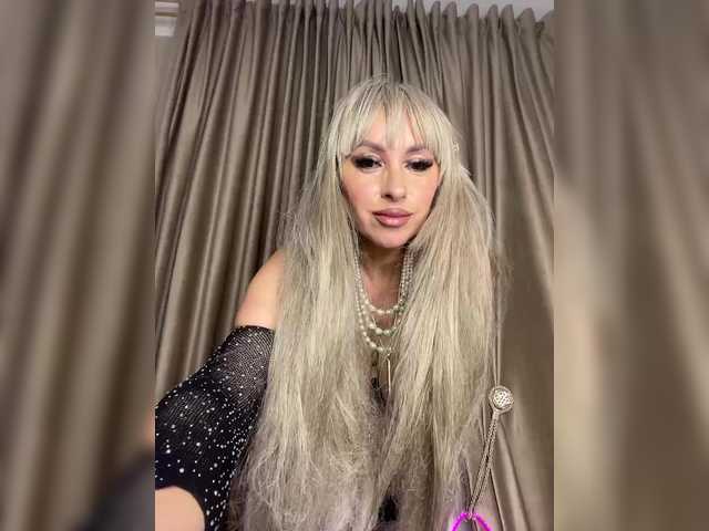 Alia666BFD live webcam show