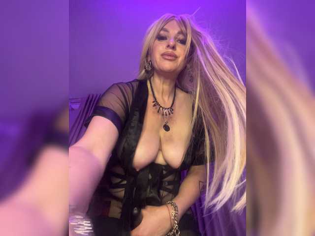 Alia666BFD live cam on BongaCams