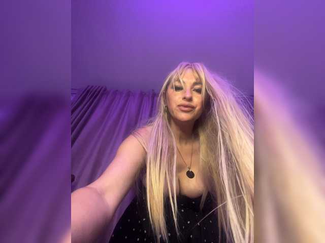 Alia666BFD live cam on BongaCams