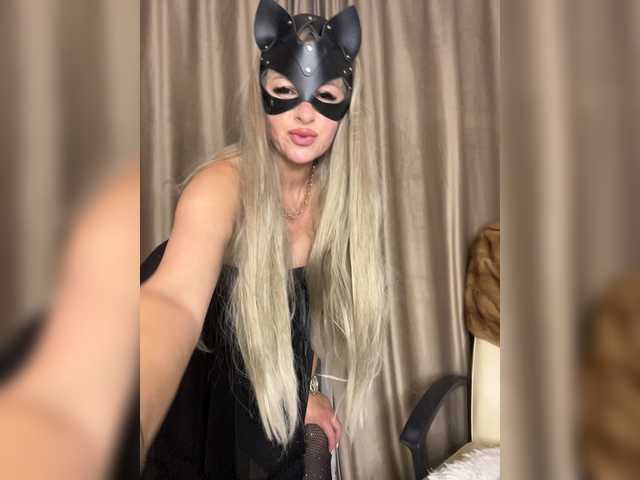 Alia666BFD live cam on BongaCams