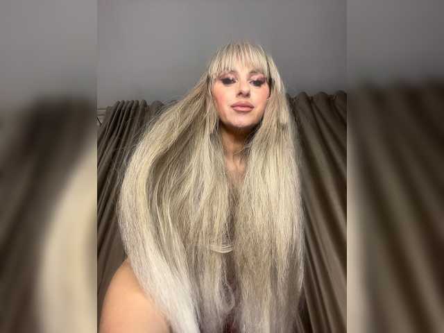 Alia666BFD live webcam show