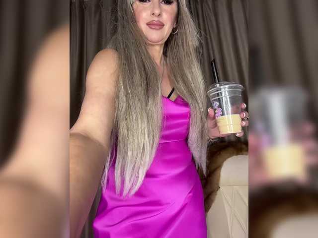 Alia666BFD live webcam show
