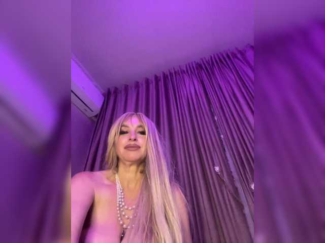 Alia666BFD live cam on BongaCams