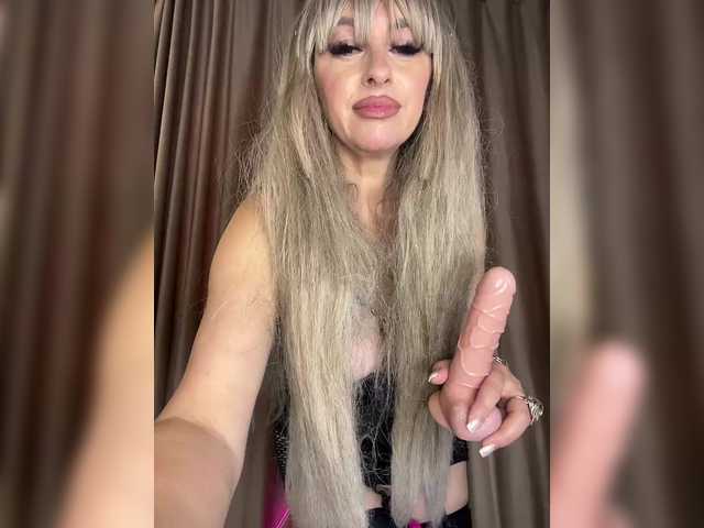 Alia666BFD live cam on BongaCams