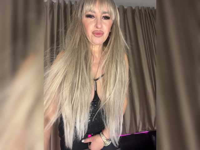 Alia666BFD live cam on BongaCams