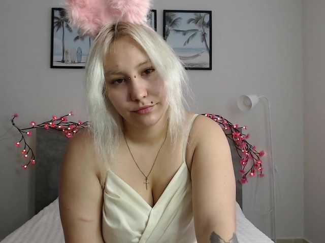 Martela-meri live cam on BongaCams