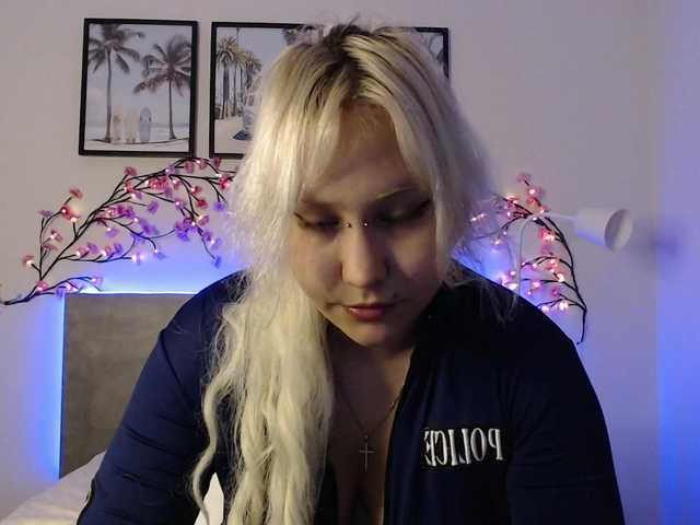 Martela-meri live cam on BongaCams