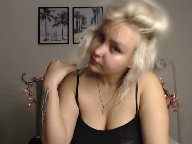 Martela-meri live cam on BongaCams