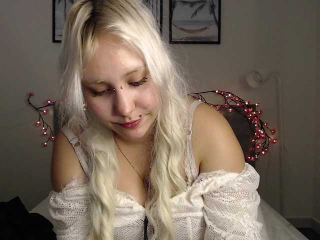Martela-meri live cam on BongaCams