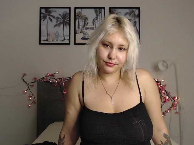 Martela-meri live cam on BongaCams