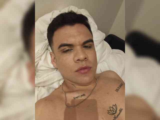 MarcoVxV Live Webcam on BongaCams