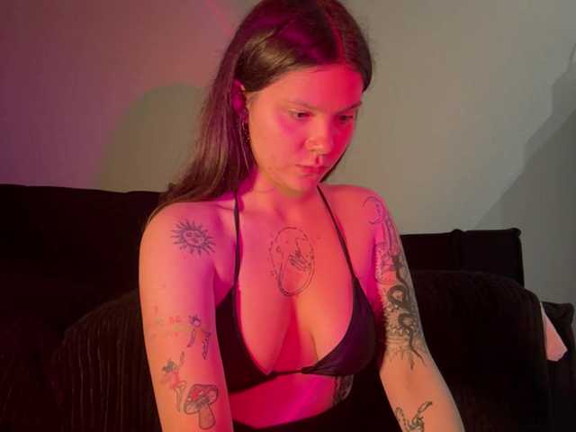 MisskyKiss live cam on BongaCams