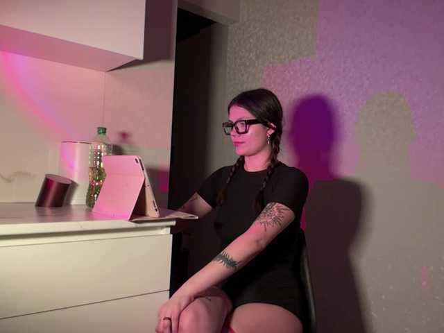 MisskyKiss live cam on BongaCams