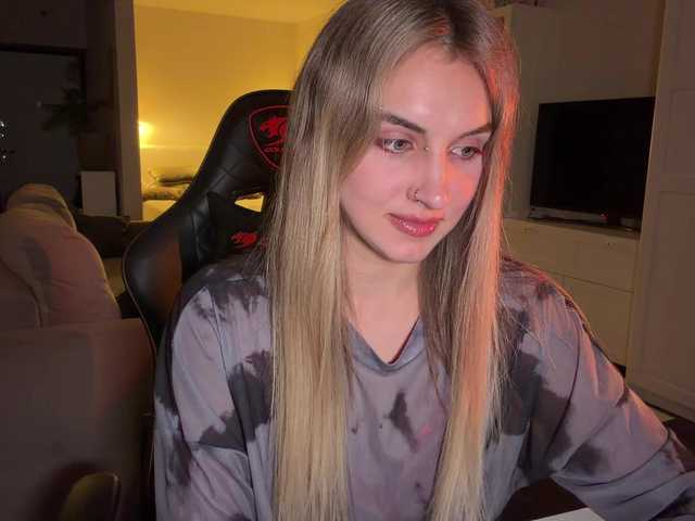 MissyKissy live cam on BongaCams
