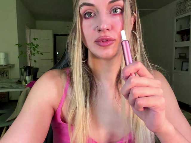 MissyKissy live cam on BongaCams