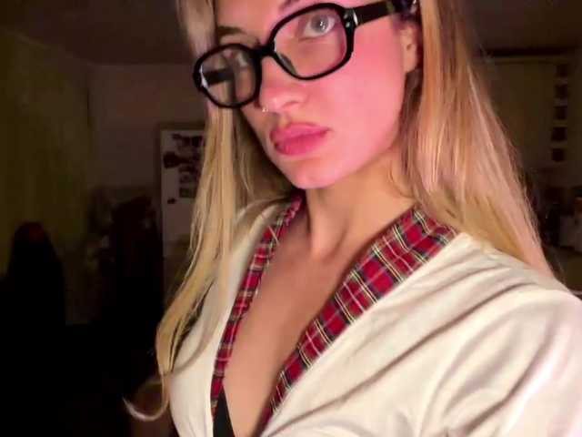 MissyKissy live cam on BongaCams