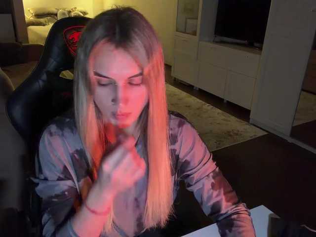 MissyKissy live cam on BongaCams