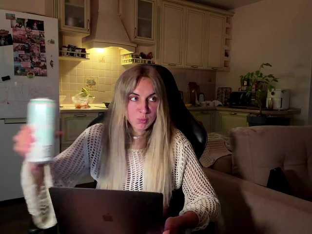 MissyKissy live cam on BongaCams