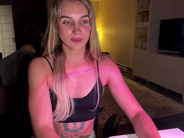 MissyKissy live cam on BongaCams
