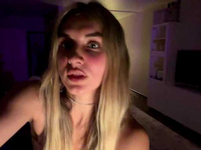 MissyKissy live cam on BongaCams