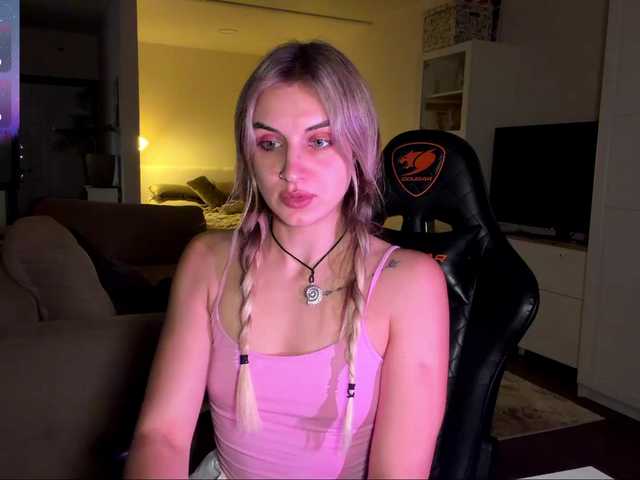 MissyKissy live cam on BongaCams