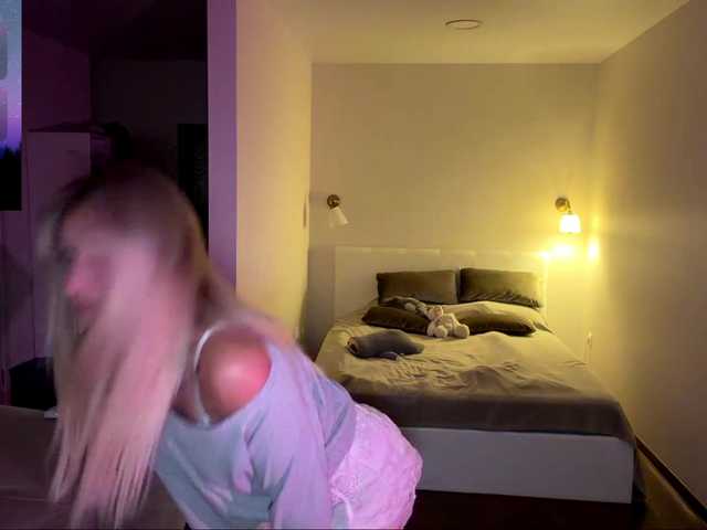 MissyKissy live cam