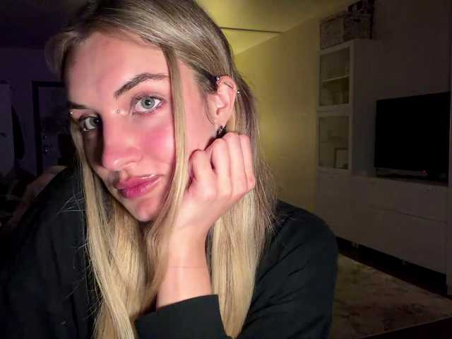 MissyKissy live cam on BongaCams