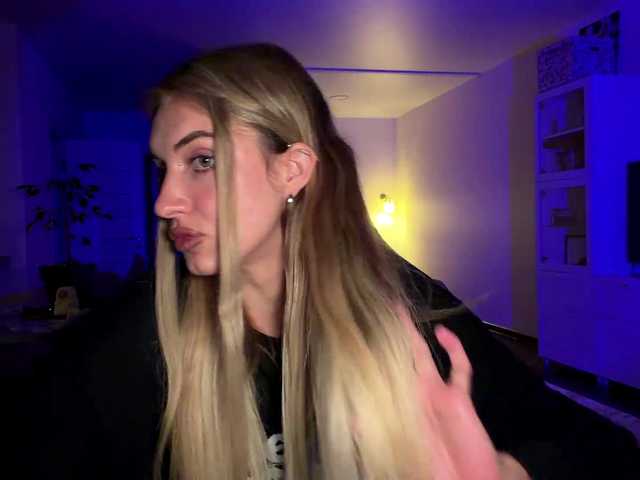 MissyKissy live cam on BongaCams