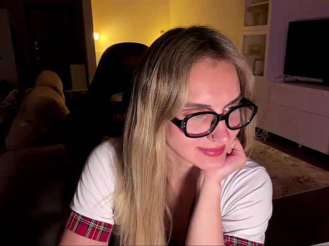 MissyKissy live cam on BongaCams
