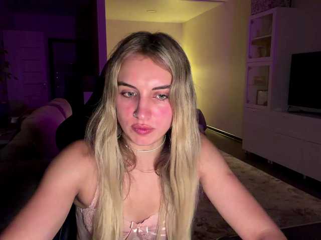 MissyKissy live cam on BongaCams