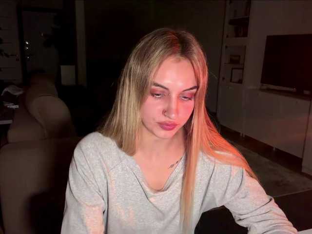 MissyKissy live cam on BongaCams