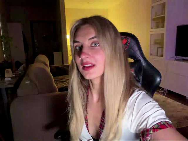 MissyKissy live cam on BongaCams