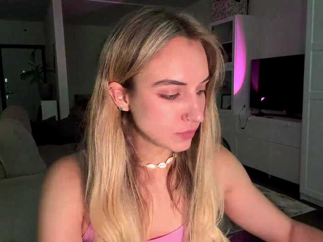 MissyKissy live cam on BongaCams