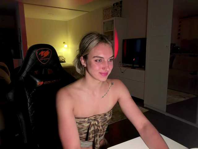 MissyKissy live cam on BongaCams
