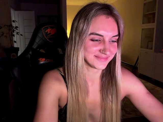 MissyKissy live cam on BongaCams